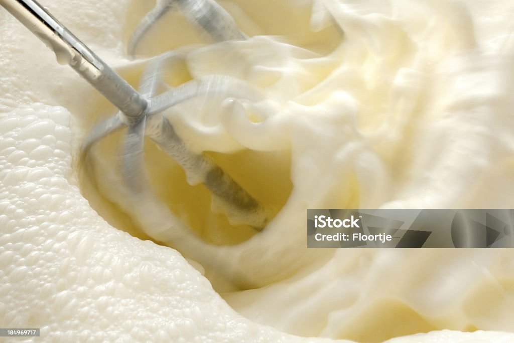 焼くスティルス: ホイップクリームとミキサ - 焼くのロイヤリティフリーストックフォト