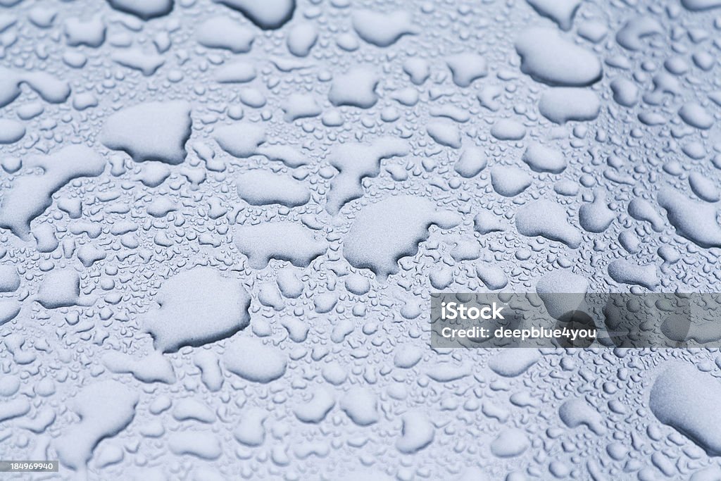Капельки воды на автомобиле - Стоковые фото А�бстрактный роялти-фри