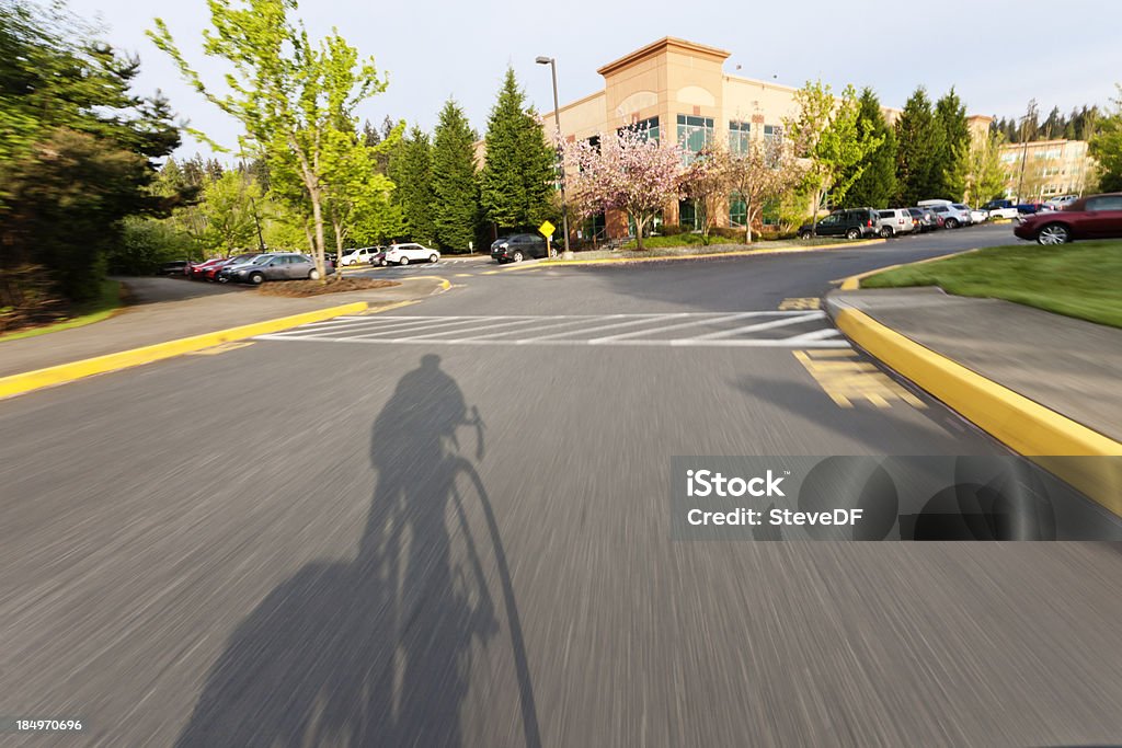 Balade en vélo de la moto de POV - Photo de Affluence libre de droits