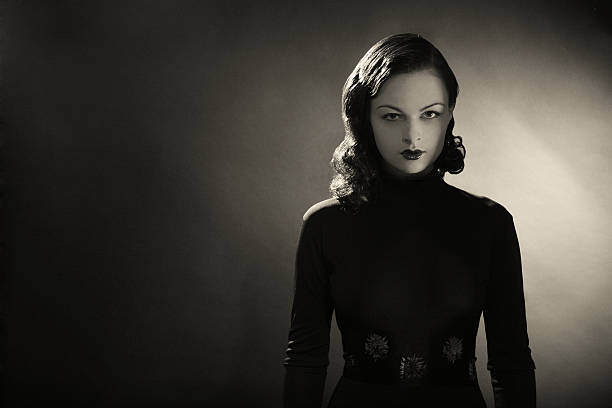 noir. - mulher sedutora imagens e fotografias de stock