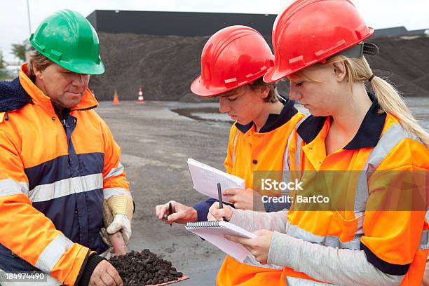 Constuction 실습생 Road 강사에 대한 스톡 사진 및 기타 이미지 - 강사, 교육, 노동자 계급