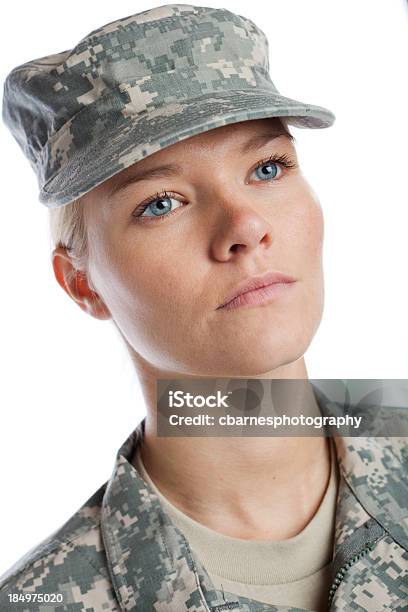 Mulher Soldado Graves - Fotografias de stock e mais imagens de 20-24 Anos - 20-24 Anos, 20-29 Anos, Adulto