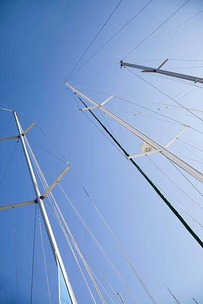 istock Mast on Sailboat 184975059