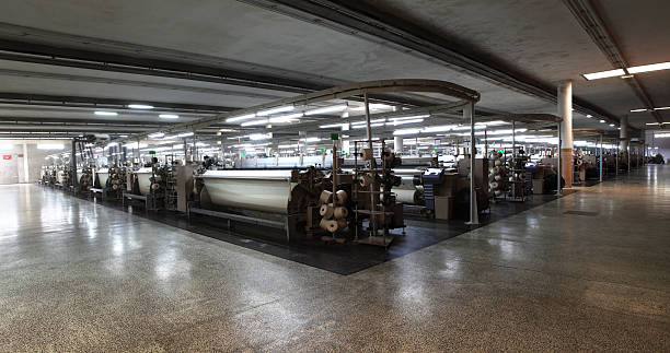 繊維「panorama 」－ビッグスネーク編みのお部屋、上質なコットン布 airjet - textile industry textile textile factory machine ストックフォトと画像