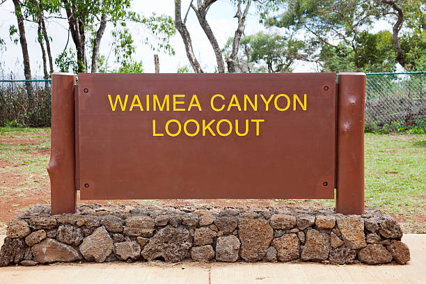 istock Waimea Canyon Sign 184978974