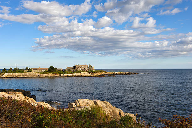 istock New England Oceant Front Home 184980173