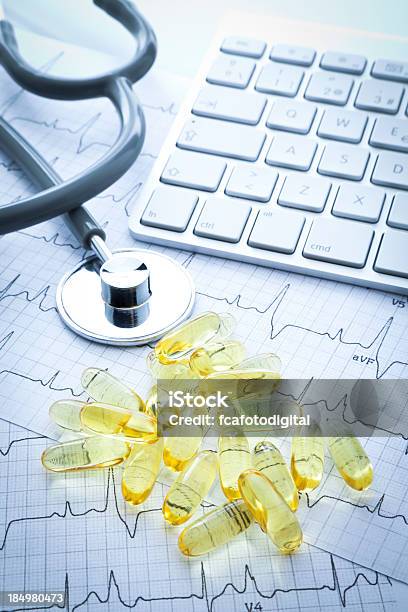 Omega 3 Stockfoto und mehr Bilder von Computer - Computer, Computerausdruck, Computertastatur