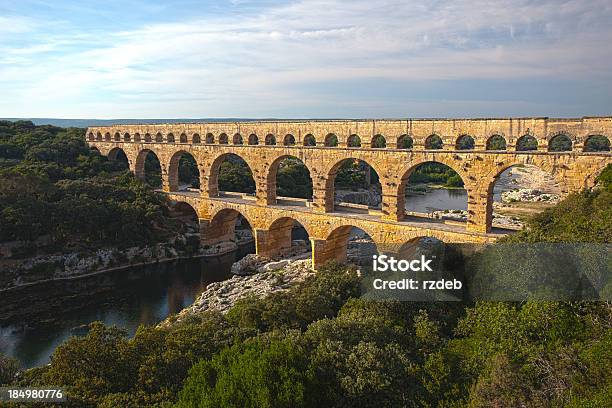Aqueduto Romano Ponte Gard - Fotografias de stock e mais imagens de Ponte - Ponte, Antiguidades, Aqueduto