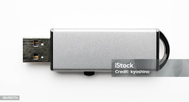 絶縁ショットのシルバーusb フラッシュドライブに白背景 - USBスティックのストックフォトや画像を多数ご用意 - USBスティック, USBケーブル, 白背景