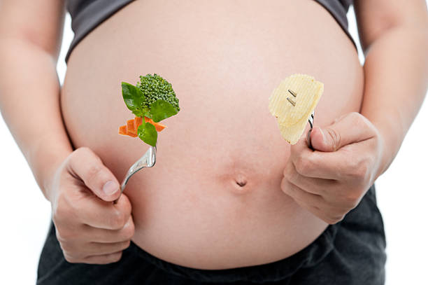 istock Pregnancy Food Choices 184983515