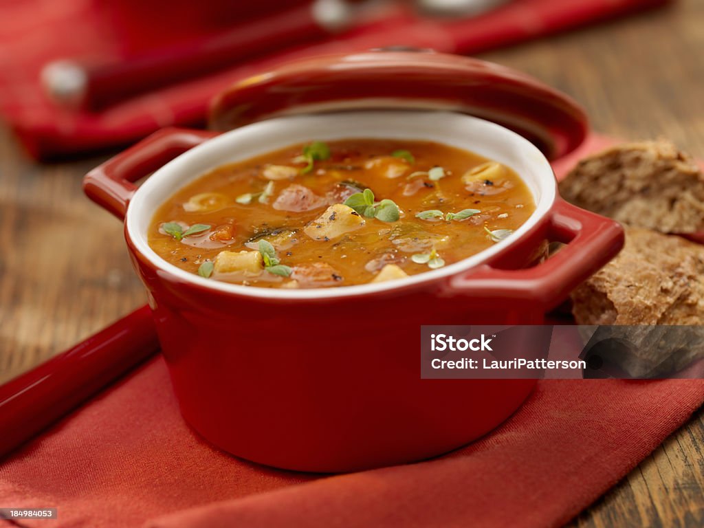 Sopa Minestrone - Foto de stock de Massa royalty-free