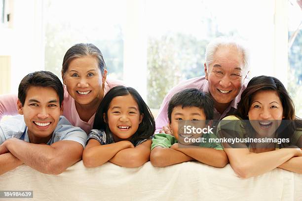 アジアの家族のポートレート - 多世代家族のストックフォトや画像を多数ご用意 - 多世代家族, 家族, 日本人