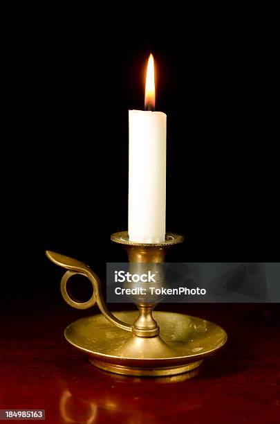 Candle - Fotografias de stock e mais imagens de Antiguidade - Antiguidade, Vela - Equipamento de Iluminação, Castiçal