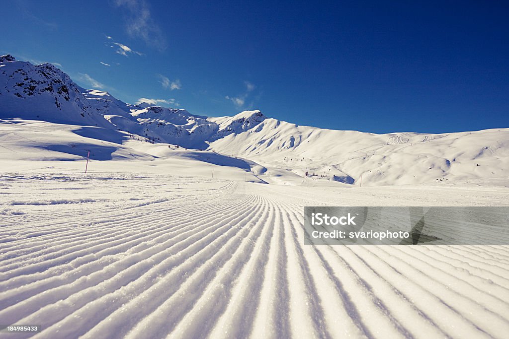 Os Alpes Italianos no inverno - Foto de stock de Alpes europeus royalty-free