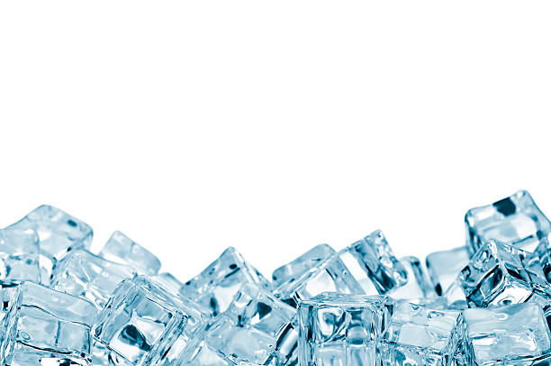 cubos de hielo - blue transparent cold cube fotografías e imágenes de stock