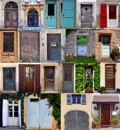Compilation of old doors (French)