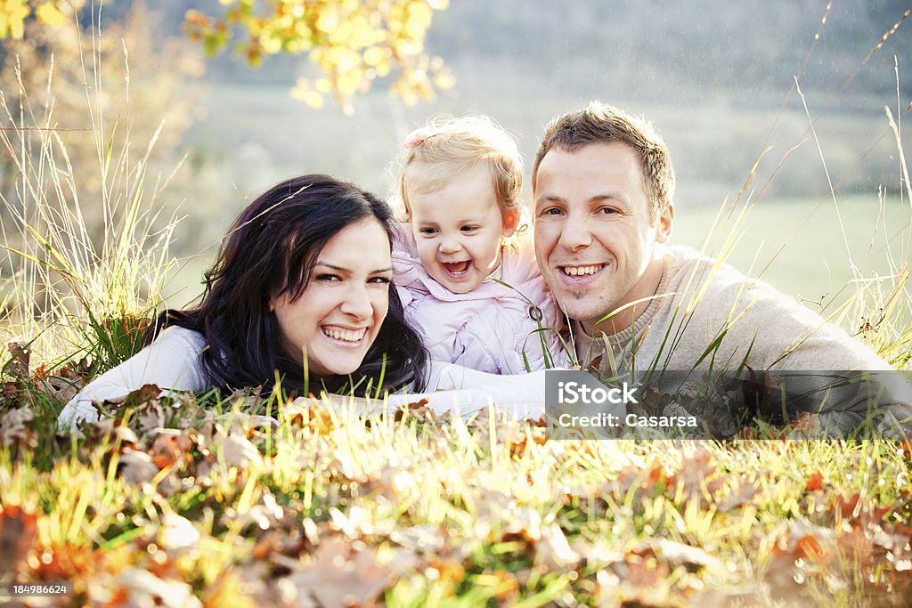 Familien portrait im Freien - Lizenzfrei 2-3 Jahre Stock-Foto