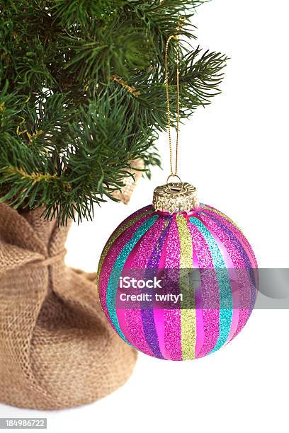 クリスマスツリー宝石 - クリスマスのストックフォトや画像を多数ご用意 - クリスマス, クリスマスの飾り, クリスマスツリー