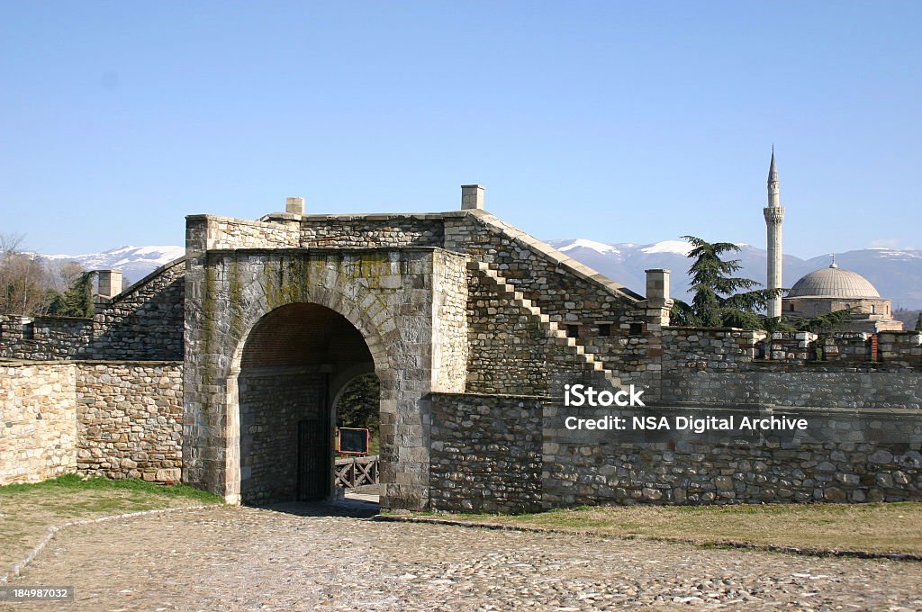 Vieille porte Skopje - Photo de Capitales internationales libre de droits