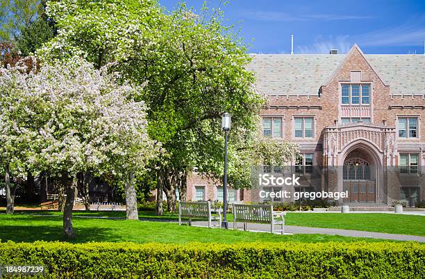 Building On University Of Washington Campus In Seattle Wa Stock Photo - Download Image Now