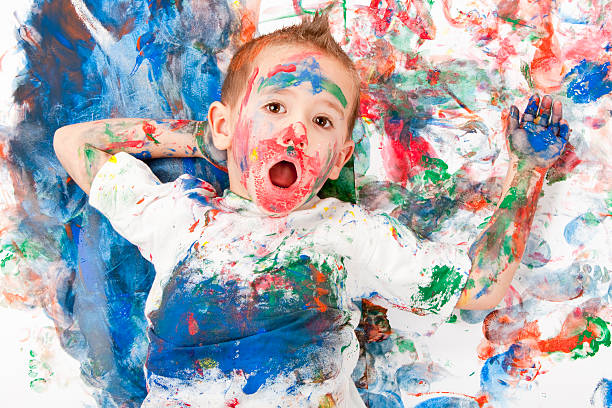 istock yawn little painter XXXL 184989650