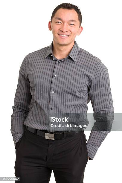 Retrato De Hombre Sonriendo Asiática Foto de stock y más banco de imágenes de 20 a 29 años - 20 a 29 años, 25-29 años, 30-34 años