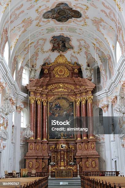 Altar En Jesuita Iglesia Foto de stock y más banco de imágenes de Altar - Altar, Arquitectura, Barroco