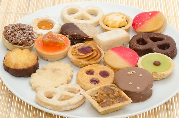 istock Petit fours served on a white plate 184991464