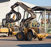rad-loaders-forstwirtschaft.jpg?b=1&s=170x170&k=20&c=5qHhjDPh-Vj6GiNqcJBZLPizjvMA7BKZ9xh5PX1JXbo=