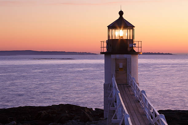 маршалл указывают маяк - lighthouse marshall point lighthouse beacon maine стоковые фото и изображения