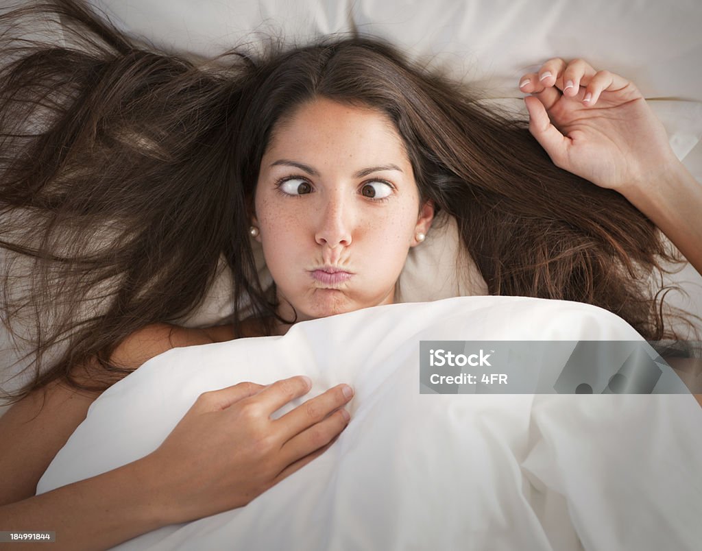 Probleme im Bett, Hilflosigkeit? - Lizenzfrei Frauen Stock-Foto