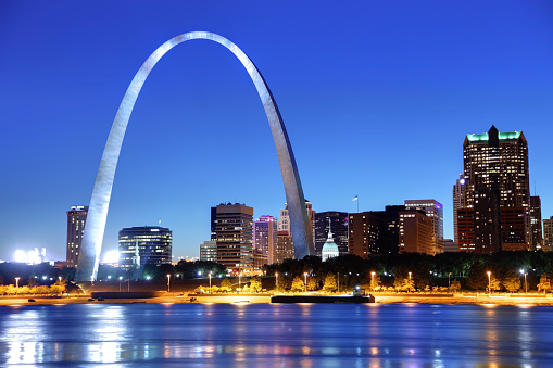 The arch is located on the west bank of the Mississippi River in Saint Louis