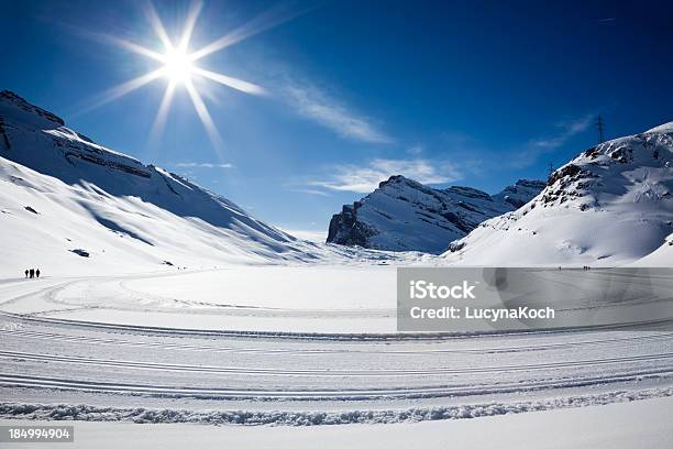 Winter Dream In Den Bergen Stockfoto und mehr Bilder von Alpen - Alpen, Norden, Abenteuer