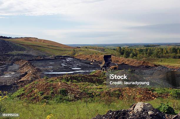 Photo libre de droit de Strip Mines De Charbon En Pennsylvanie banque d'images et plus d'images libres de droit de Charbon - Charbon, Anthracite, Bulldozer