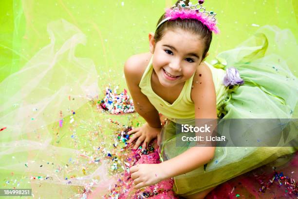 Parque De Diversões - Fotografias de stock e mais imagens de 4-5 Anos - 4-5 Anos, Brincalhão, Cabelo castanho