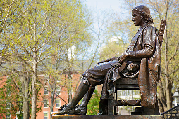 monumento john harvard - harvard university - fotografias e filmes do acervo