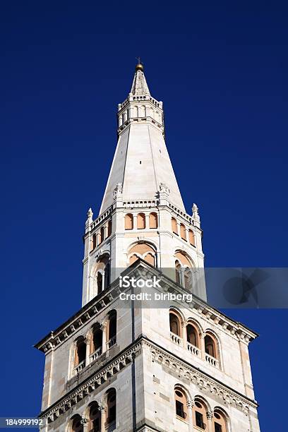 Modena Собор The Ghirlandina Bell Tower — стоковые фотографии и другие картинки Архитектура - Архитектура, Базилика, Башня