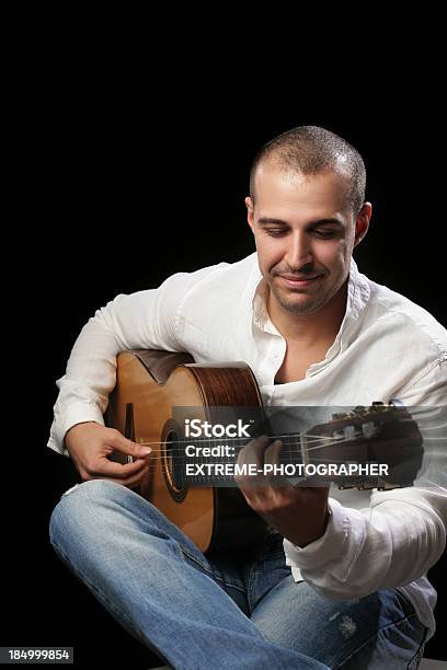 Akustikgitarreperformer Stockfoto und mehr Bilder von Akkord - Akkord, Akustikgitarre, Aufführung