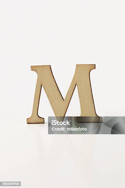 Letra M - Fotografias de stock e mais imagens de Alfabeto - Alfabeto, Ficar de Pé, Figura para recortar