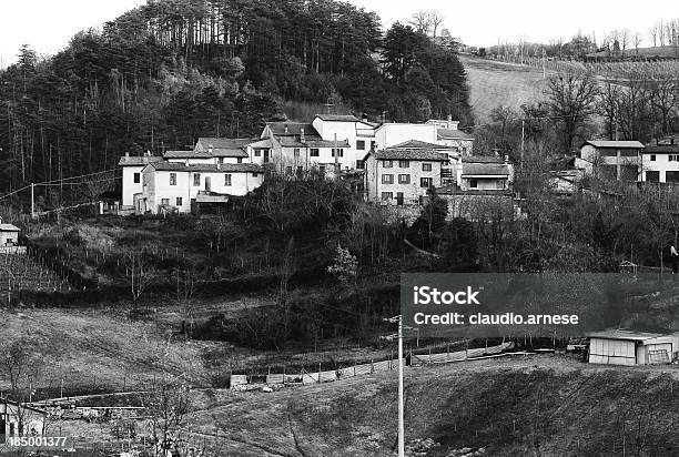 Old Town Blanco Y Negro Foto de stock y más banco de imágenes de Aire libre - Aire libre, Blanco y negro, Casa