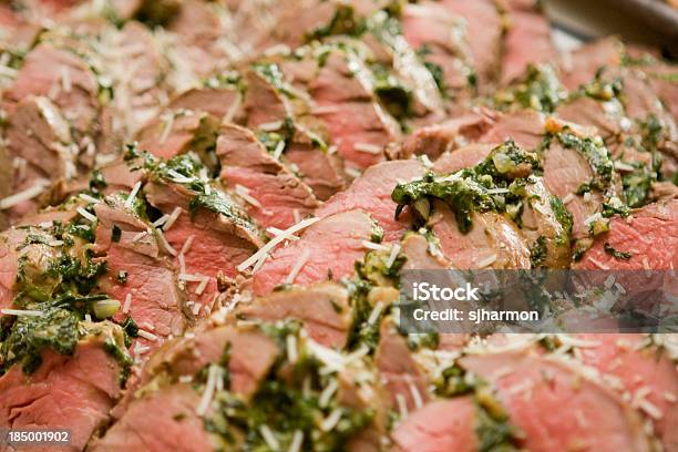 Sabrosos Rodajas De Carne Foto de stock y más banco de imágenes de Acero - Acero, Alimento, Alimentos cocinados