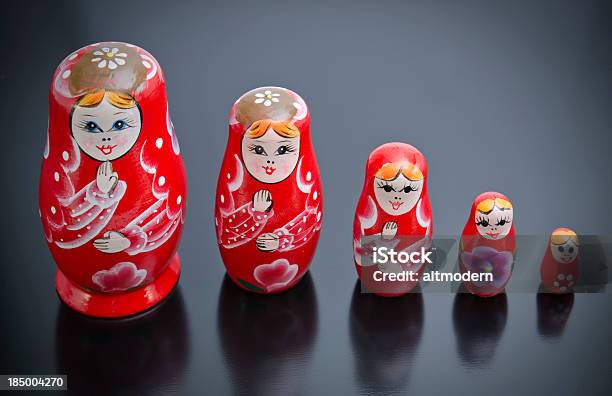 Matryoshka - Fotografias de stock e mais imagens de Boneca Russa - Boneca Russa, Família, Adolescente