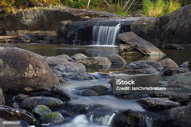 Foto de Inglês Brook Falls e mais fotos de stock de Canadá - Canadá, Cascata, Exposição Longa