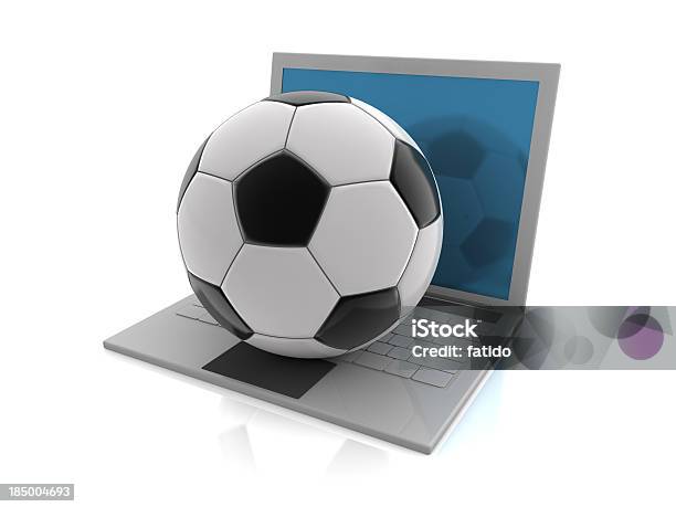 Pallone Da Calcio Su Computer Portatile - Fotografie stock e altre immagini di Alluminio - Alluminio, Argentato, Argento