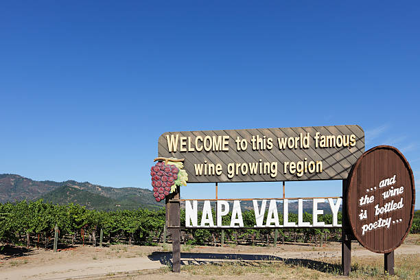 istock Napa Valley Welcome Sign 185004794