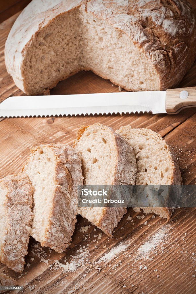 Fatias de pão - Foto de stock de Dentado - Descrição Geral royalty-free