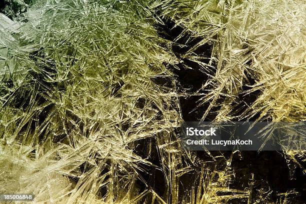 Ice Crystal Stockfoto und mehr Bilder von Abstrakt - Abstrakt, Auf dem Wasser treiben, Beleuchtet