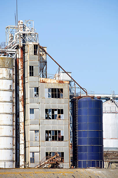 istock Abandoned Industrial Plant 185006931