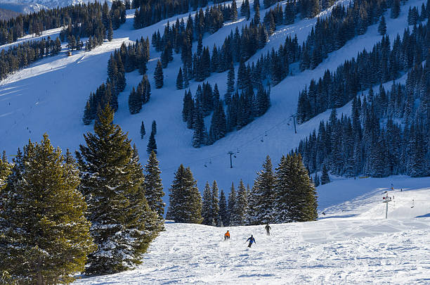 istock Skiers on Mountain Vail Colorado 185007506