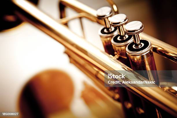 Trumpet - zdjęcia stockowe i więcej obrazów Trąbka - Trąbka, Instrument muzyczny, Zbliżenie